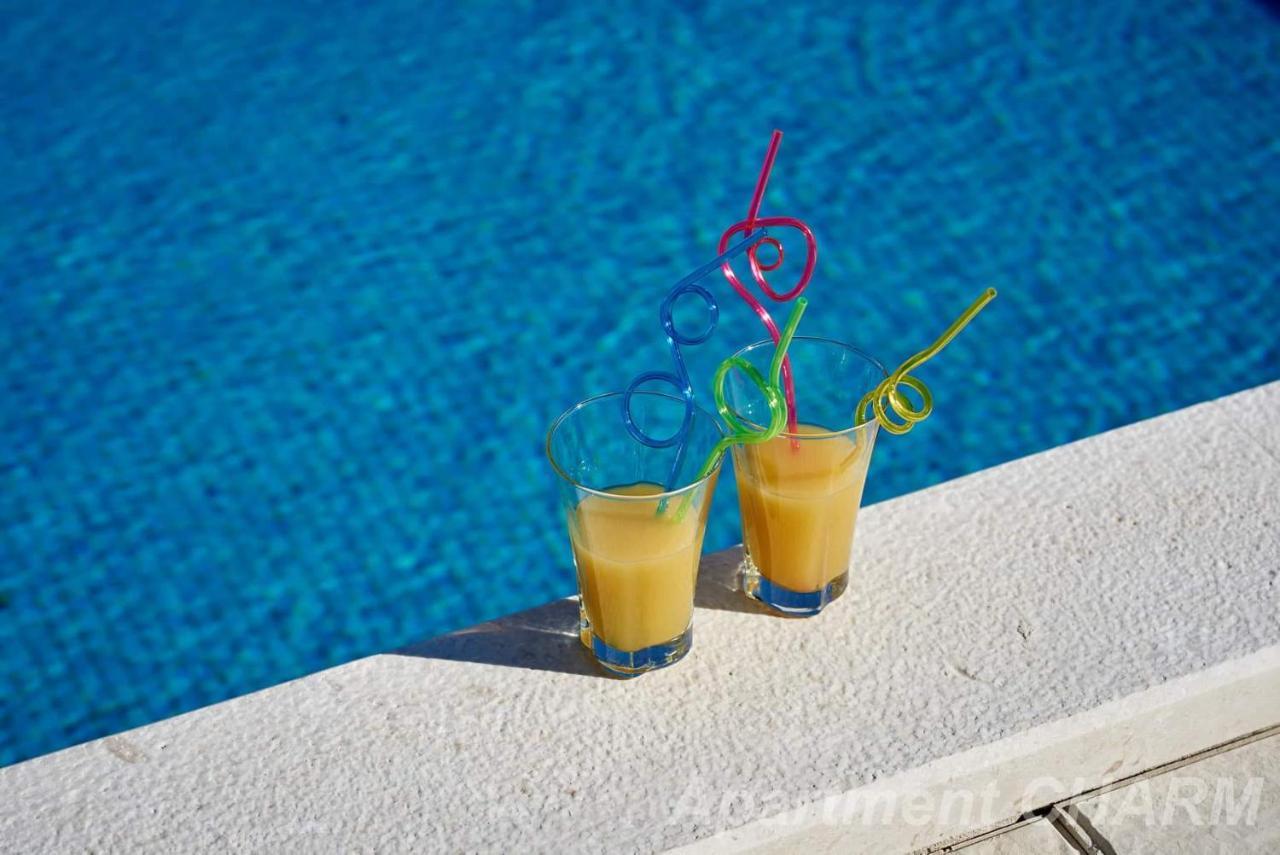 Luxury Apartment Charm With Pool Трогир Экстерьер фото